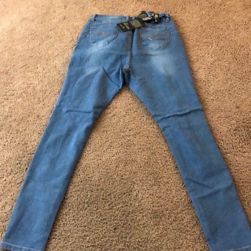 Jeans - Picture 2 of 3